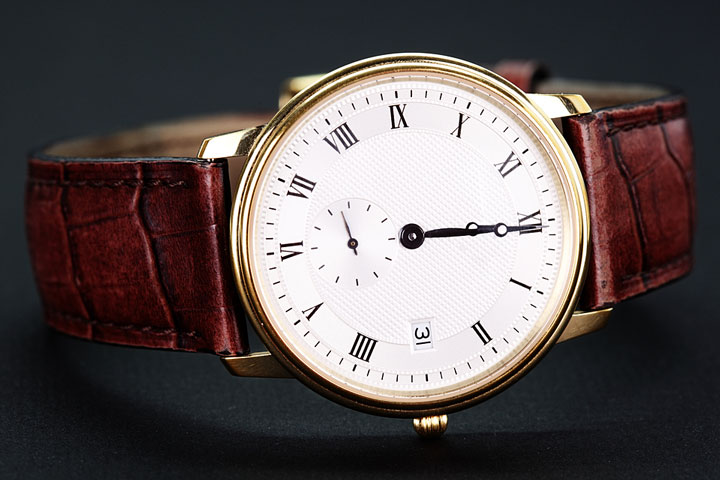 a classic wristwatch with leather watchband (large image)