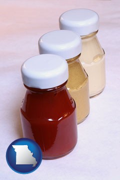 ketchup, mustard, and mayonnaise condiments - with Missouri icon