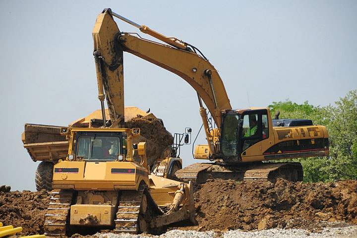 heavy construction equipment (large image)