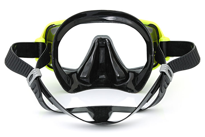 a face mask for scuba diving or snorkeling (large image)