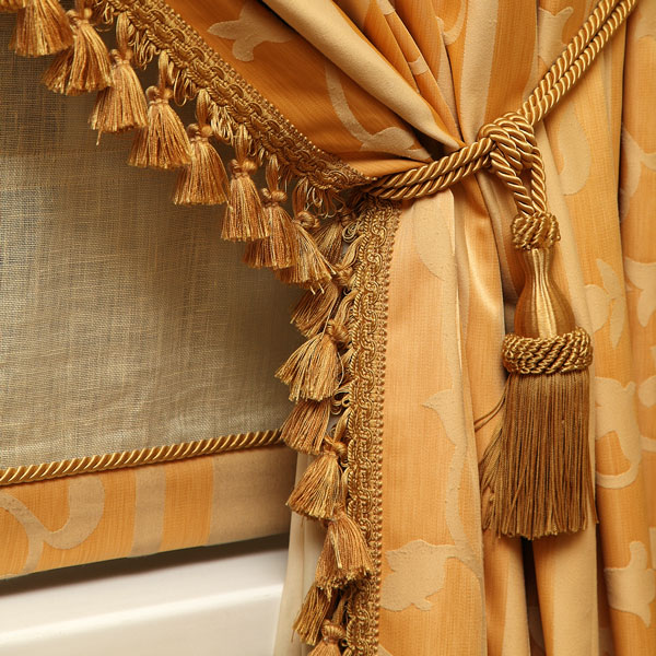 gold window drapery tassels (large image)