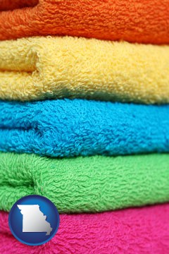 colorful bath towels - with Missouri icon